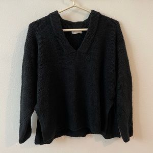 Urban Outfitters Women's Black V-Neck Sweater